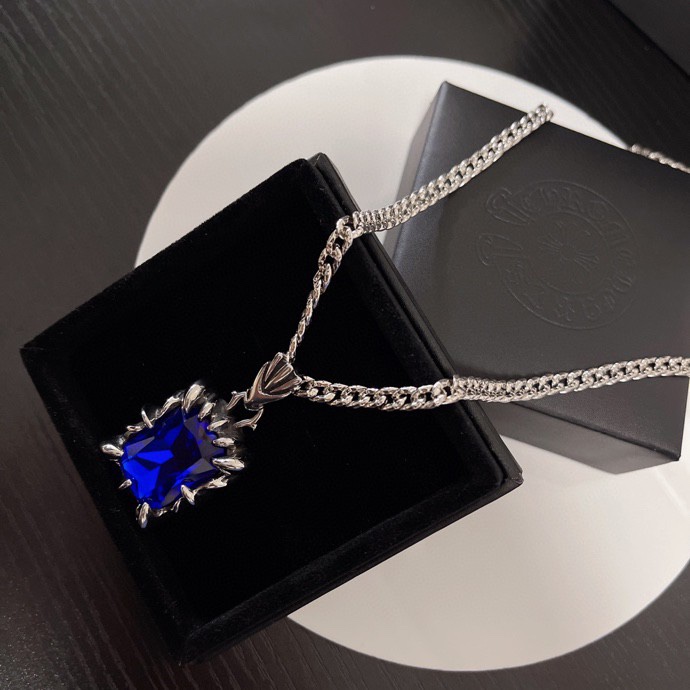 Ch**me He**ts necklaces